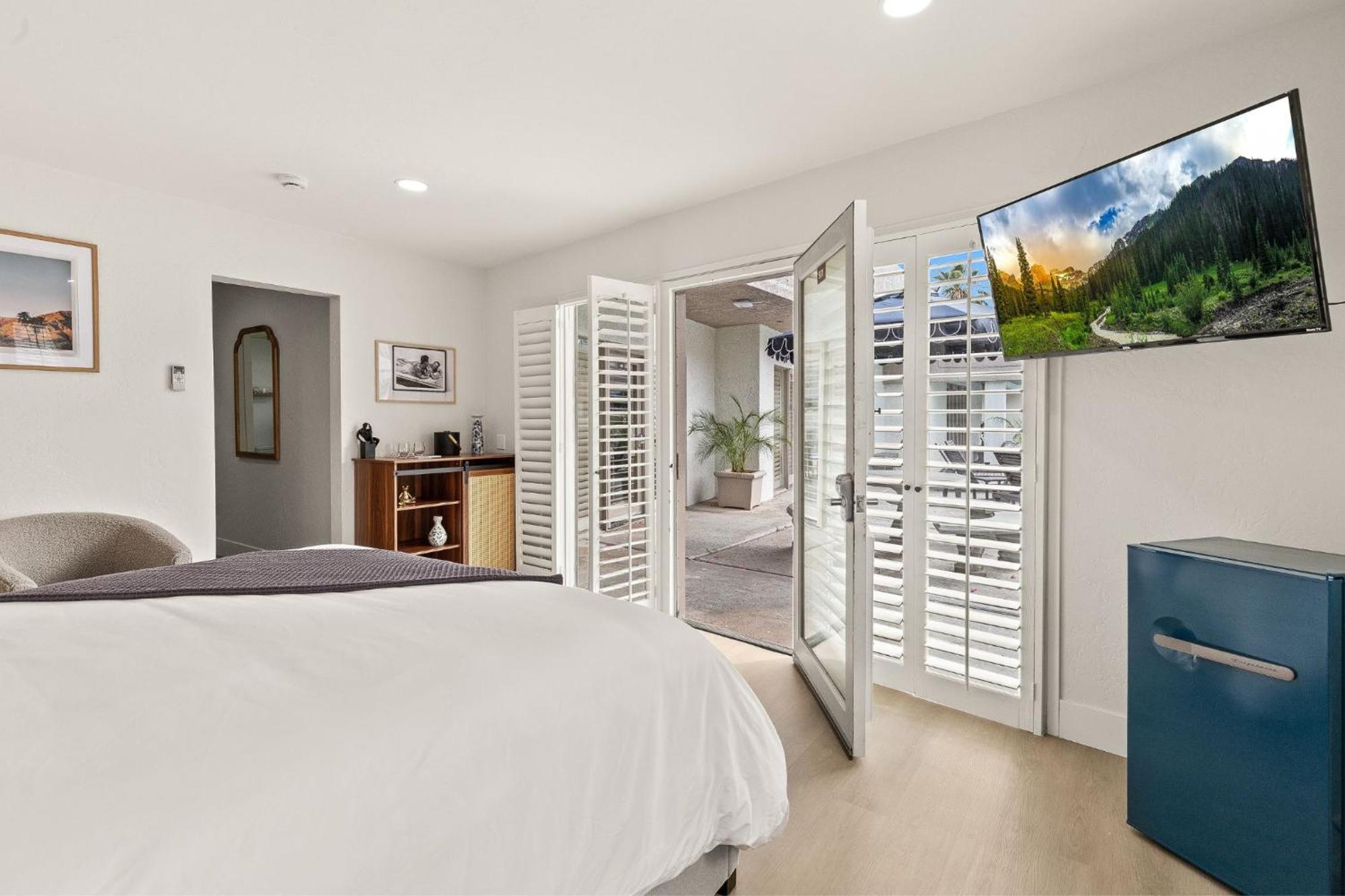 Casa Oliver Hotel & Resort - A Men'S Clothing Optional Resort In Palm Springs Exterior photo